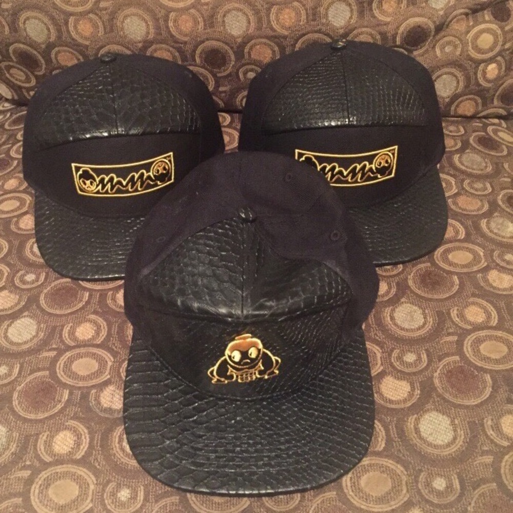 🔥🔥🔥 🧢 Hat caps black gold one size adjustable